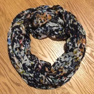 The Limited Scarf
